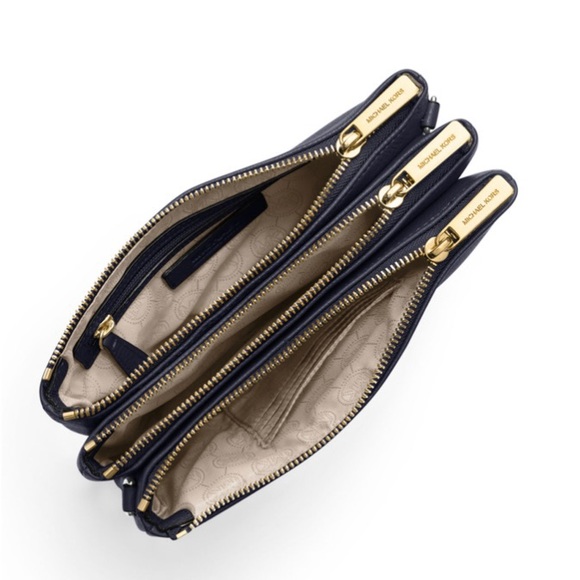 Michael Kors Bedford Gusset Crossbody Bag - Picture 4 of 7